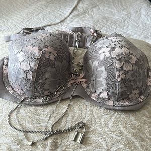 Victoria’s Secret lace Bra